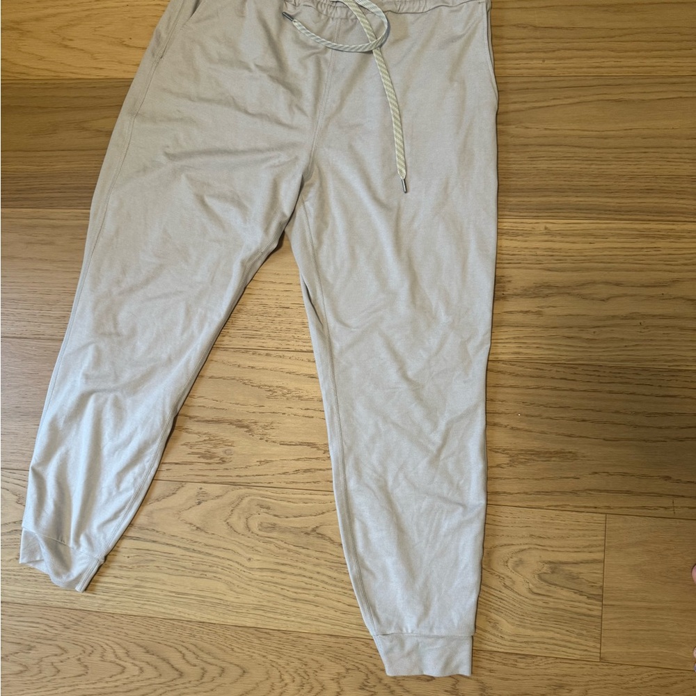 Vuori Soft Performance Jogger Pants